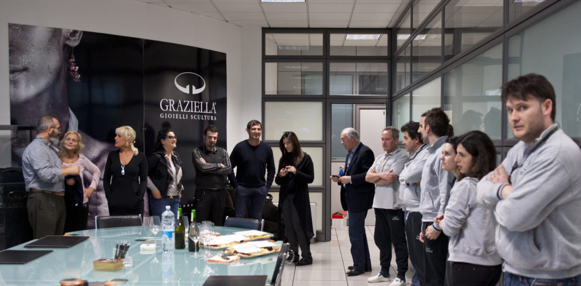 GRAZIELLA HQ consegna assegno per inizio lavori biblioteca