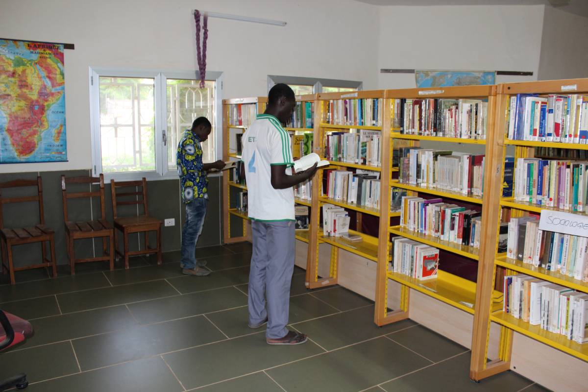 La biblioteca Barey Ma Zaada durante la sua attività
